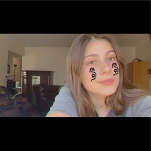 Meet your Posher, Jillian